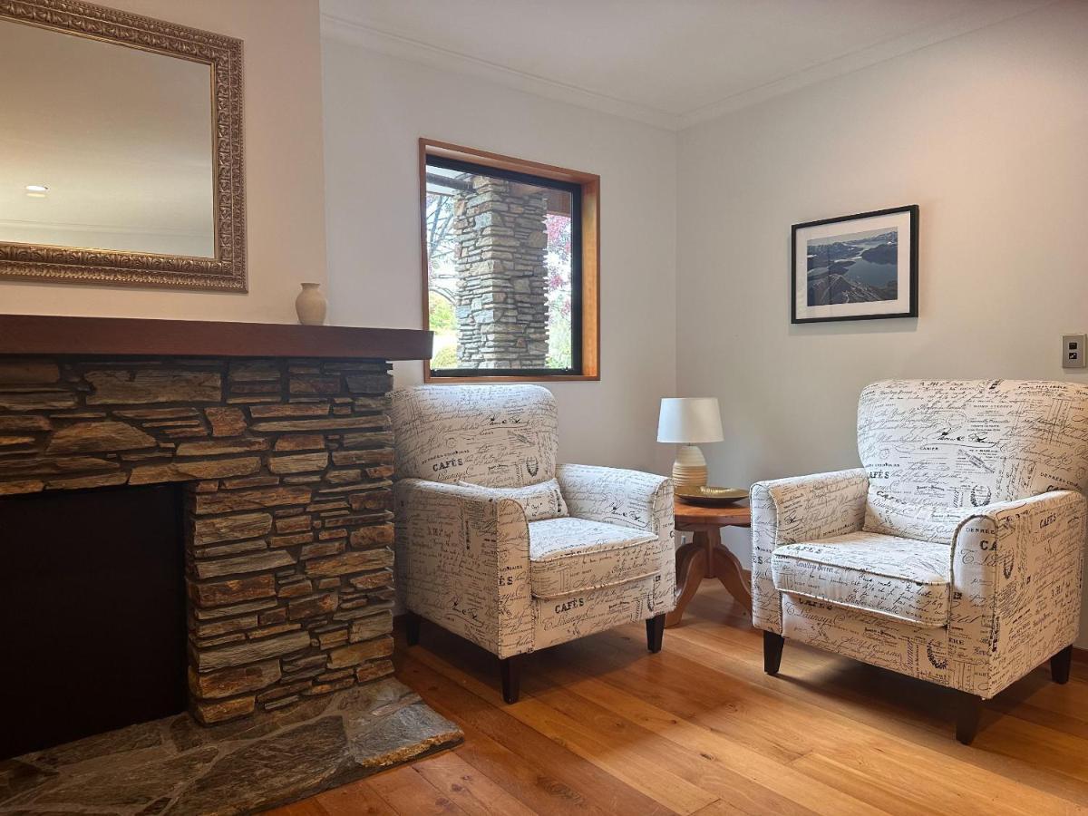 Wanaka Springs Lodge מראה חיצוני תמונה