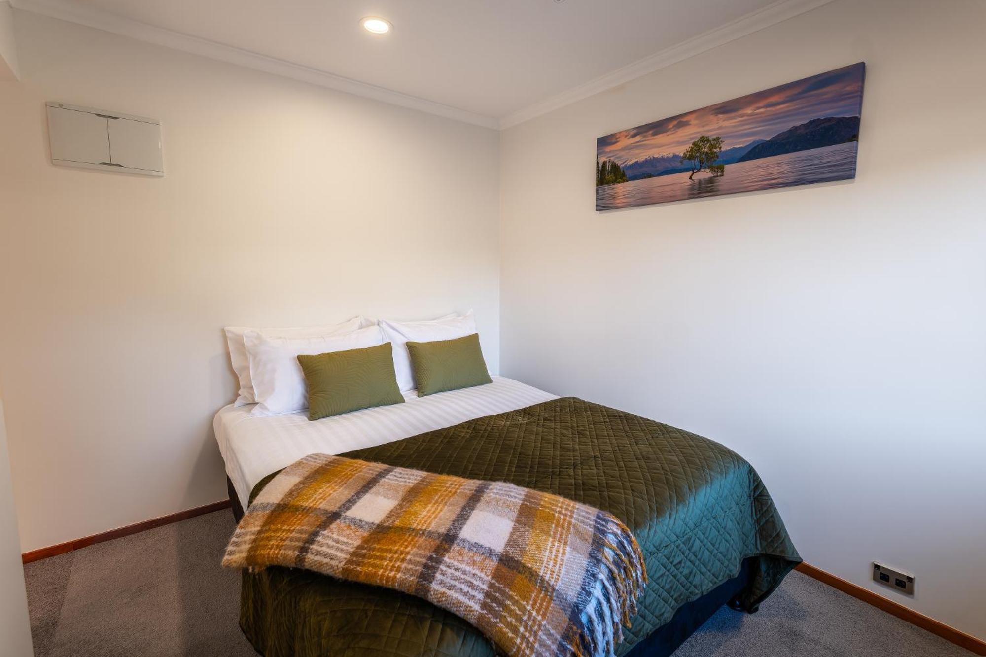 Wanaka Springs Lodge מראה חיצוני תמונה