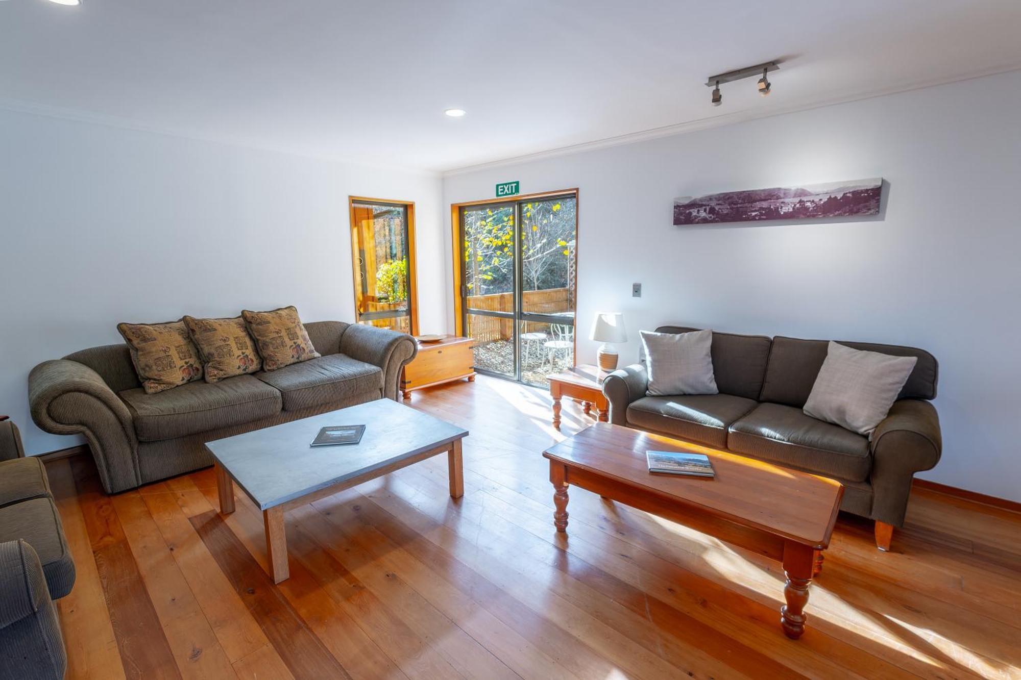 Wanaka Springs Lodge מראה חיצוני תמונה